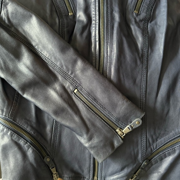 Genuine leather jacket - Picture 3 of 13